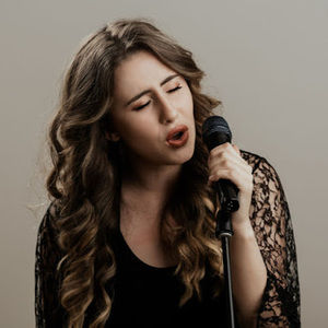 Meet your Posher, Lydia